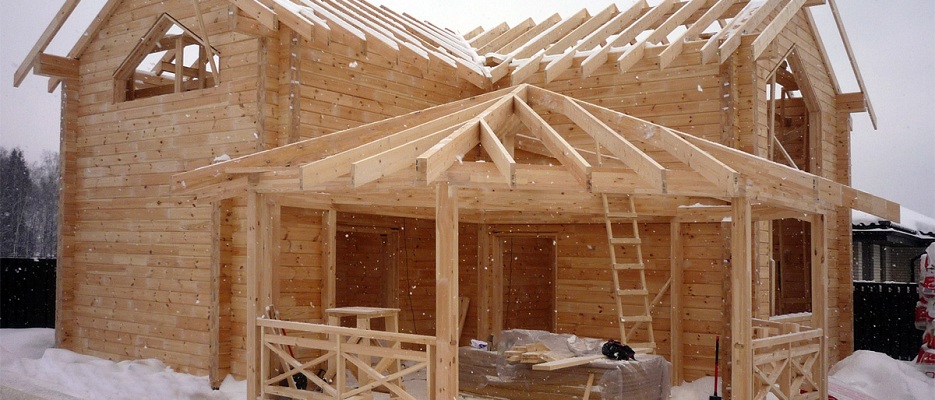 Зимнее строительство деревянного дома