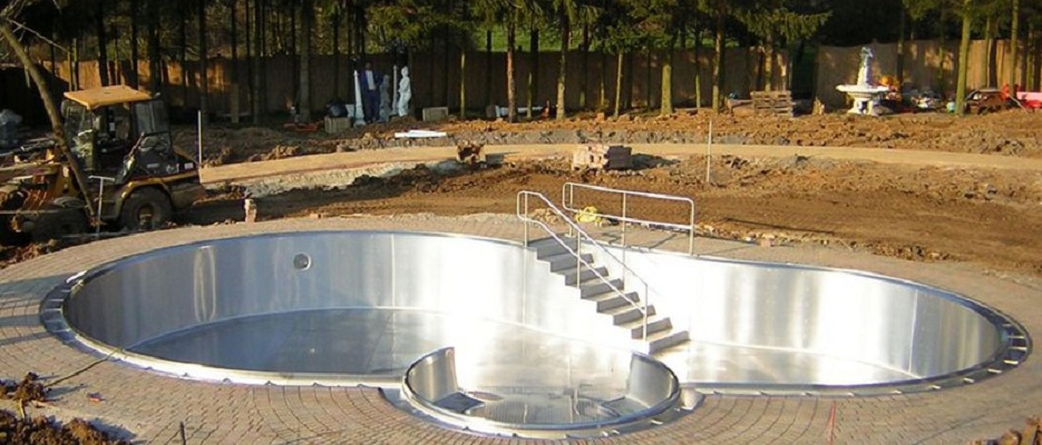 Конструкции бассейнов со стальной чашей